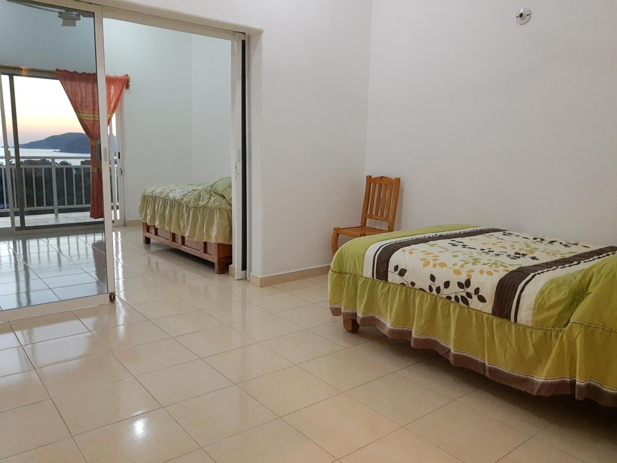 Sunset House 2*